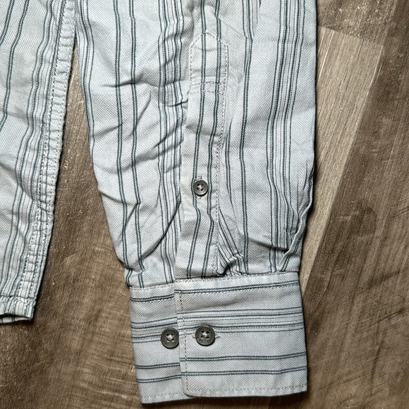 Crimsoune Club Long Sleeve Button Down Shirt - Large - Picture 4 of 6